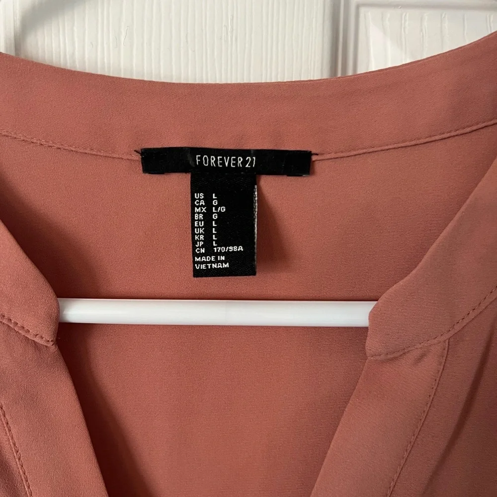 Forever 21 blouse - Picture 2 of 3